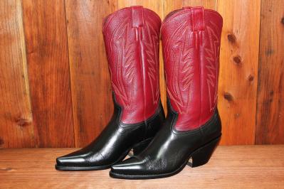 Mule-Blk-Red-1.JPG