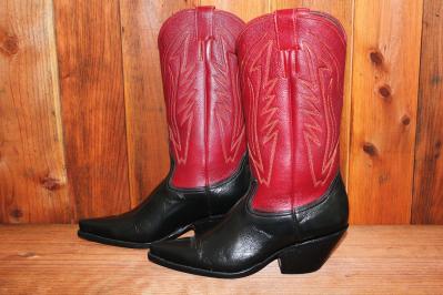 Mule-Blk-Red-2.JPG